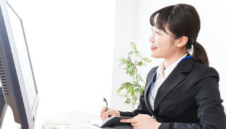 女性におすすめの安定した仕事とは？事務・福祉・医療系を徹底解説