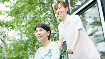人手不足で急募中！介護職の魅力とリアルな働き方ガイド